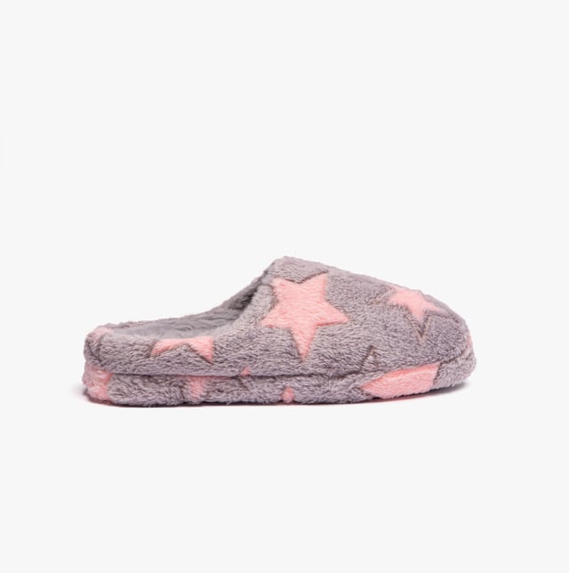 Jo &amp; Joe Jo &amp; Joe HALO Womens Slippers Grey

 Upper Material: Textile/Fabric

Lining Material: Textile

Sole Material: Textile

Closure/Fastening: Slip-On

Features: Warm Lining

Shoe Width: Regular

Item Weight: 1 KG

Heel Height: Flat (Under 2.5cm)

Slipper Style: Mule
Product Code: HALO/GREY