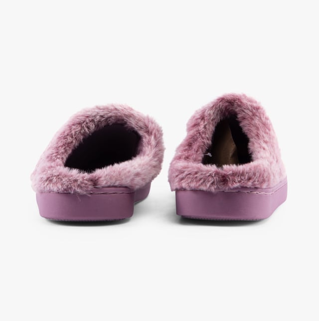 Jo &amp; Joe Jo &amp; Joe TRIXIE Womens Slippers Lilac

 Upper Material: Textile

Lining Material: Faux Fur

Sole Material: Rubber

Closure/Fastening: Slip-On

Features: Comfort,Warm Lining

Toe Shape: Round

Shoe Width: Regular

Item Weight: 0.4 KG

Heel Height: Flat (Under 2.5cm)

Slipper Style: Mule

Gift Boxed: No
Product Code: TRIXIE/LILAC