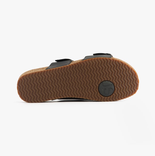 Josef Seibel TONGA 64 Ladies Buckle Sandals Black

 Upper Material: Leather

Lining Material: Leather

Sole Material: Rubber

Closure/Fastening: Touch Fasten

Features: Comfort,Buckle,Breathable,Adjustable

Toe Shape: Round

Shoe Width: Regular

Item Weight: 0.5 KG

Heel Height: Flat (Under 2.5cm)

Sandal Style: Sandals

Gift Boxed: No
Product Code: 78564-128100