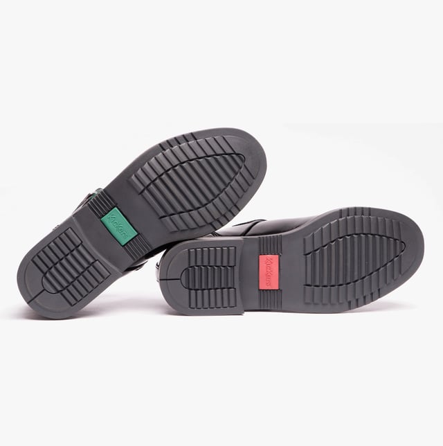 Kickers LACH T-BAR PATL JF Girls School Shoes Black

 Upper Material: Leather

Lining Material: Suede

Sole Material: TPR

Closure/Fastening: Buckle

Features: Buckle,Comfort,Slip Resistant

Toe Shape: Round

Shoe Width: Regular

Item Weight: 1 KG

Heel Height: Low (2.5-4.9cm)

Shoe Style: School
Product Code: 116228