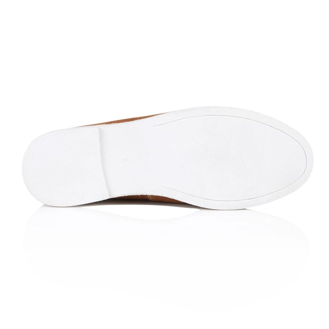 Silver Street London MILFORD Mens Loafers Tan

 Upper Material: Suede

Lining Material: Textile

Sole Material: Rubber

Closure/Fastening: Slip-On

Features: Comfort

Toe Shape: Round

Shoe Width: Regular

Item Weight: 1.2 KG

Heel Height: Low (2.5-4.9cm)

Shoe Shaft Height: Low Top

Shoe Style: Loafer

Gift Boxed: No
Product Code: Q066TN