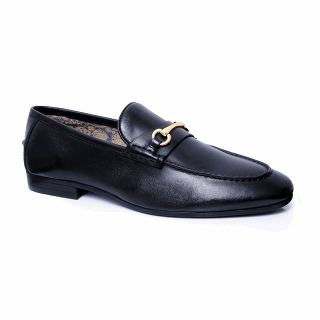 Silver Street London RICHMOND Mens Loafers Black

 Upper Material: Leather

Lining Material: Textile

Sole Material: Rubber

Closure/Fastening: Slip-On

Features: Comfort

Toe Shape: Chisel/Almond

Shoe Width: Regular

Item Weight: 1.2 KG

Heel Height: Low (2.5-4.9cm)

Shoe Style: Loafer

Gift Boxed: No
Product Code: Q131BK