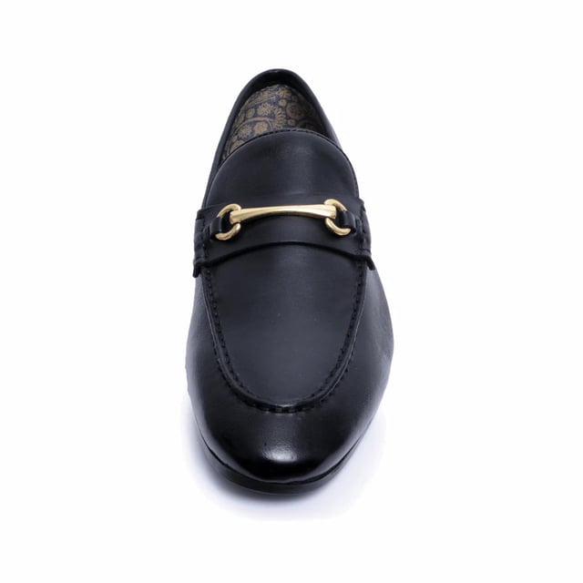 Silver Street London RICHMOND Mens Loafers Black

 Upper Material: Leather

Lining Material: Textile

Sole Material: Rubber

Closure/Fastening: Slip-On

Features: Comfort

Toe Shape: Chisel/Almond

Shoe Width: Regular

Item Weight: 1.2 KG

Heel Height: Low (2.5-4.9cm)

Shoe Style: Loafer

Gift Boxed: No
Product Code: Q131BK