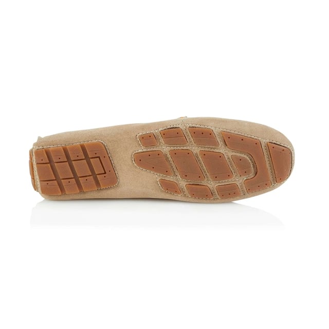 Silver Street London JACKSON Mens Loafers Beige

 Upper Material: Suede

Lining Material: Textile

Sole Material: Rubber

Closure/Fastening: Slip-On

Features: Comfort

Toe Shape: Round

Shoe Width: Regular

Item Weight: 1.2 KG

Heel Height: Flat (Under 2.5cm)

Shoe Shaft Height: Low Top

Shoe Style: Loafer

Gift Boxed: No
Product Code: Q210BE