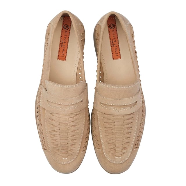 Silver Street London PERTH Mens Loafers Beige

 Upper Material: Suede

Lining Material: Textile

Sole Material: Rubber

Closure/Fastening: Slip-On

Features: Comfort

Toe Shape: Chisel/Almond

Shoe Width: Regular

Item Weight: 1.2 KG

Heel Height: Low (2.5-4.9cm)

Shoe Style: Loafer

Gift Boxed: No
Product Code: Q350SN