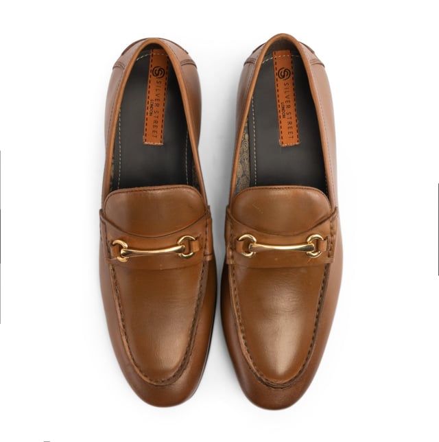 Silver Street London RICHMOND Mens Loafers Tan

 Upper Material: Leather

Lining Material: Textile

Sole Material: Rubber

Closure/Fastening: Slip-On

Features: Comfort

Toe Shape: Chisel/Almond

Shoe Width: Regular

Item Weight: 1.2 KG

Heel Height: Low (2.5-4.9cm)

Shoe Style: Loafer

Gift Boxed: No
Product Code: Q238TN