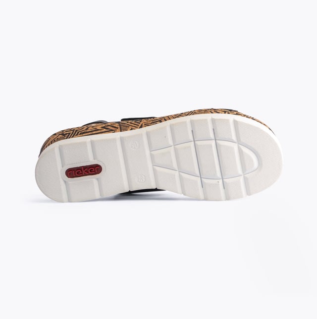 Rieker V3950-00 Womens Sandals Black

 Upper Material: Synthetic

Lining Material: Textile

Sole Material: Synthetic

Closure/Fastening: Buckle

Features: Comfort,Breathable

Heel Type: Platform

Shoe Width: Relaxed

Item Weight: 1 KG

Heel Height: Medium (5-7.4cm)

Sandal Style: Sandals

Gift Boxed: No
Product Code: V3950-00