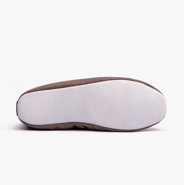 Shepherd Shepherd LINA Womens Sheepskin Slipper Boots Oiled Antique

 Upper Material: Sheepskin

Lining Material: Sheepskin

Sole Material: Suede

Closure/Fastening: Pull-On

Features: Warm Lining

Toe Shape: Round

Shoe Width: Regular

Item Weight: 0.5 KG

Heel Height: Flat (Under 2.5cm)

Shoe Shaft Height: Ankle

Slipper Style: Slipper Boot

Gift Boxed: No
Product Code: 6202253