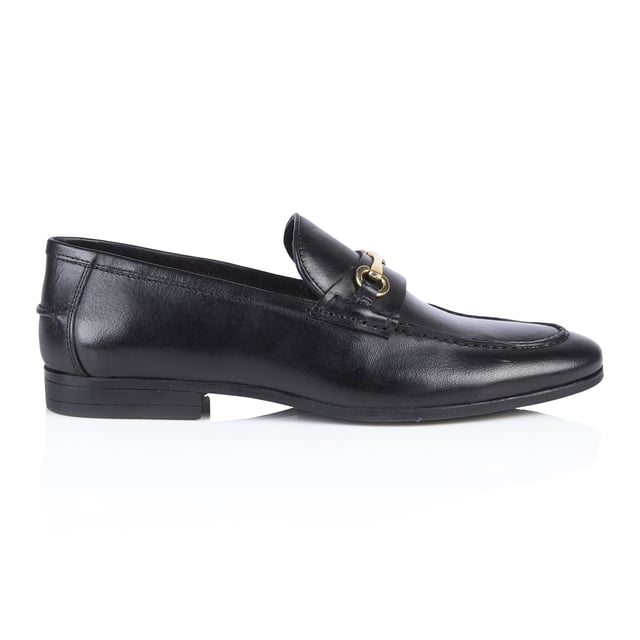 Silver Street London RICHMOND Mens Loafers Black

 Upper Material: Leather

Lining Material: Textile

Sole Material: Rubber

Closure/Fastening: Slip-On

Features: Comfort

Toe Shape: Chisel/Almond

Shoe Width: Regular

Item Weight: 1.2 KG

Heel Height: Low (2.5-4.9cm)

Shoe Style: Loafer

Gift Boxed: No
Product Code: Q131BK