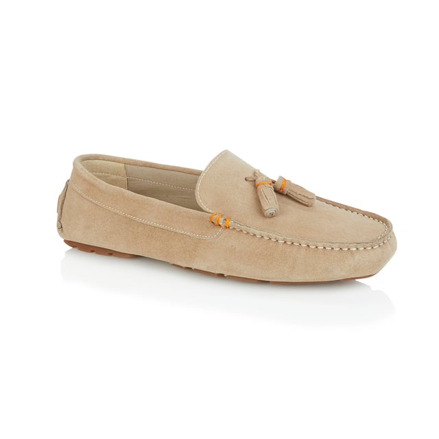 Silver Street London JACKSON Mens Loafers Beige

 Upper Material: Suede

Lining Material: Textile

Sole Material: Rubber

Closure/Fastening: Slip-On

Features: Comfort

Toe Shape: Round

Shoe Width: Regular

Item Weight: 1.2 KG

Heel Height: Flat (Under 2.5cm)

Shoe Shaft Height: Low Top

Shoe Style: Loafer

Gift Boxed: No
Product Code: Q210BE