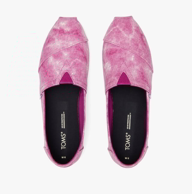 TOMS ALPARGATA Womens Sandals Pink

 Upper Material: Canvas

Lining Material: Ortholite

Sole Material: Synthetic

Closure/Fastening: Slip-On

Features: Comfort,Breathable,Vegan

Toe Shape: Round

Shoe Width: Relaxed

Item Weight: 1 KG

Heel Height: Flat (Under 2.5cm)

Shoe Shaft Height: Low Top

Shoe Style: Casual

Gift Boxed: No
Product Code: 10018784