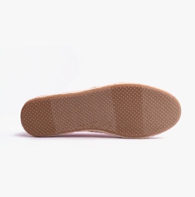 These Toms Alpargata Rope 2.0 shoes combine laid-back style with natural flair, making them a versatile choice for any casual occasion. Featuring a breathable textile upper and a jute-wrapped midsole, these slip-ons give a fresh, earthy look thats perfect for warm weather. The slip-on design ensures easy wear, while the OrthoLite insole adds plush comfort to every step, making them as comfortable as they are stylish.
 - Textile upper 
 - Slip on design for easy on / off wear 
 - Jute-wrapped midsole
 - OrthoLite comfort insole
 - Durable outsole