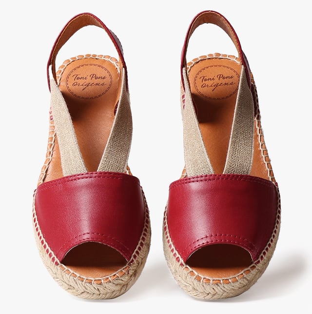 Toni Pons ETNA Womens Espadrille Red

 Upper Material: Leather

Lining Material: Leather

Sole Material: Synthetic

Closure/Fastening: Slip-On

Features: Comfort,Breathable

Heel Type: Wedge

Shoe Width: Regular

Item Weight: 1 KG

Heel Height: Low (2.5-4.9cm)

Sandal Style: Sandals

Gift Boxed: No
Product Code: ETNA-RED