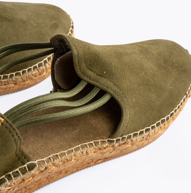 Toni Pons NURIA Ladies Suede Espadrilles Khaki

 Upper Material: Suede

Lining Material: Textile

Sole Material: Rubber

Closure/Fastening: Slip-On

Features: Lightweight,Comfort,Breathable

Toe Shape: Round

Shoe Width: Regular

Item Weight: 0.5 KG

Heel Height: Low (2.5-4.9cm)

Sandal Style: Sandals

Gift Boxed: No
Product Code: NURIA-KHAKI