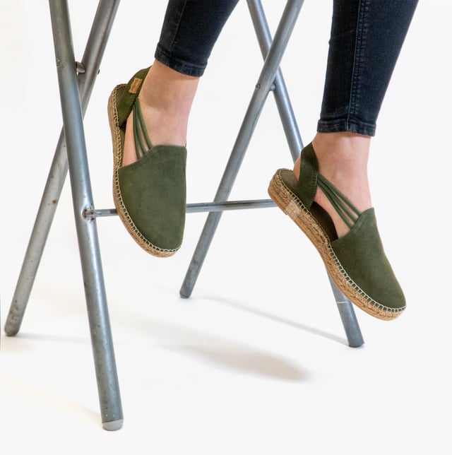 Toni Pons NURIA Ladies Suede Espadrilles Khaki

 Upper Material: Suede

Lining Material: Textile

Sole Material: Rubber

Closure/Fastening: Slip-On

Features: Lightweight,Comfort,Breathable

Toe Shape: Round

Shoe Width: Regular

Item Weight: 0.5 KG

Heel Height: Low (2.5-4.9cm)

Sandal Style: Sandals

Gift Boxed: No
Product Code: NURIA-KHAKI