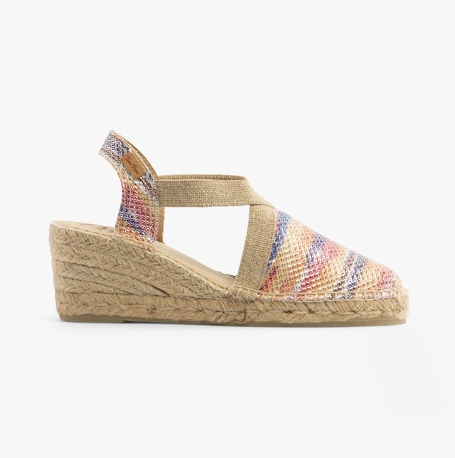 Toni Pons TRITON Ladies Vegan Wedge Espadrilles Multi

 Upper Material: Cotton

Lining Material: Textile

Sole Material: Rubber

Closure/Fastening: Slip-On

Features: Lightweight,Vegan,Comfort,Breathable

Heel Type: Wedge

Toe Shape: Round

Shoe Width: Regular

Item Weight: 0.5 KG

Heel Height: Low (2.5-4.9cm)

Sandal Style: Sandals

Gift Boxed: No
Product Code: TRITON-MULTI
