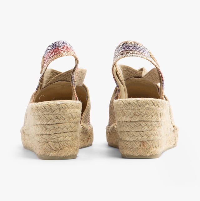 Toni Pons TRITON Ladies Vegan Wedge Espadrilles Multi

 Upper Material: Cotton

Lining Material: Textile

Sole Material: Rubber

Closure/Fastening: Slip-On

Features: Lightweight,Vegan,Comfort,Breathable

Heel Type: Wedge

Toe Shape: Round

Shoe Width: Regular

Item Weight: 0.5 KG

Heel Height: Low (2.5-4.9cm)

Sandal Style: Sandals

Gift Boxed: No
Product Code: TRITON-MULTI