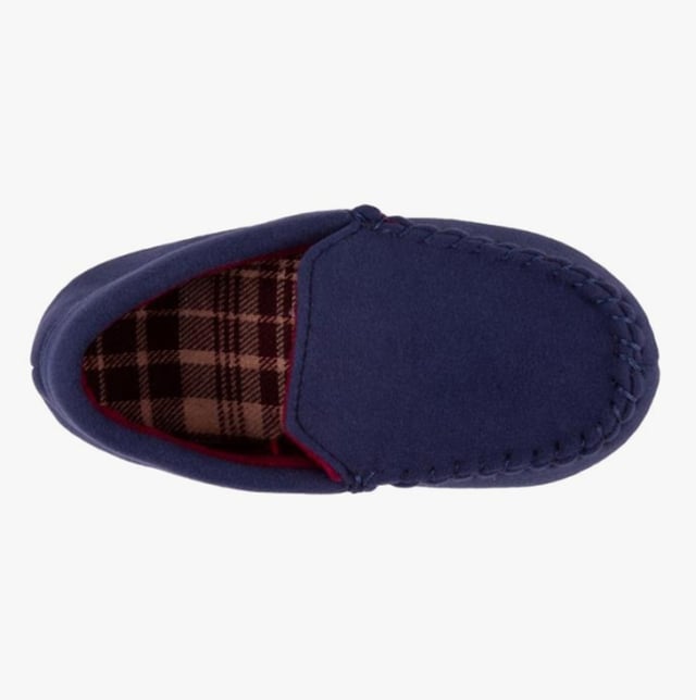 Totes Isotoner Totes Isotoner MOLESKIN CHECK LINED Boys Moccasin Slippers Navy

 Upper Material: Polyester

Lining Material: Polyester

Sole Material: TPR

Closure/Fastening: Slip-On

Features: Warm Lining,Comfort,Breathable

Toe Shape: Round

Shoe Width: Regular

Item Weight: 0.64 KG

Heel Height: Flat (Under 2.5cm)

Shoe Shaft Height: Low Top

Slipper Style: Moccasin

Gift Boxed: No
Product Code: 3171FNAV