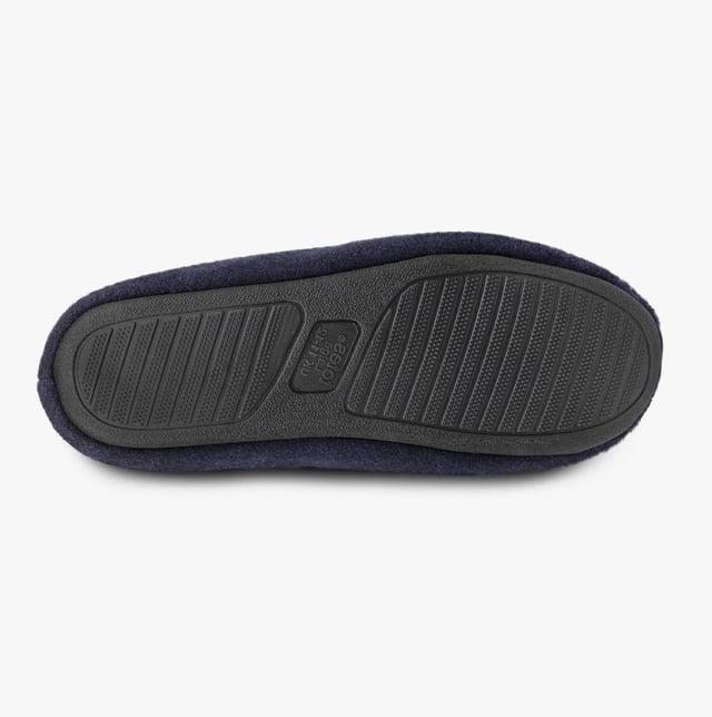 Totes Isotoner Totes Isotoner NOVELTY Mens Mule Slippers Blue

 Upper Material: Polyester

Lining Material: Polyester

Sole Material: TPR

Closure/Fastening: Slip-On

Features: Warm Lining,Comfort,Breathable

Toe Shape: Round

Shoe Width: Regular

Item Weight: 0.2 KG

Heel Height: Flat (Under 2.5cm)

Slipper Style: Mule

Gift Boxed: No
Product Code: 5604FSTG
