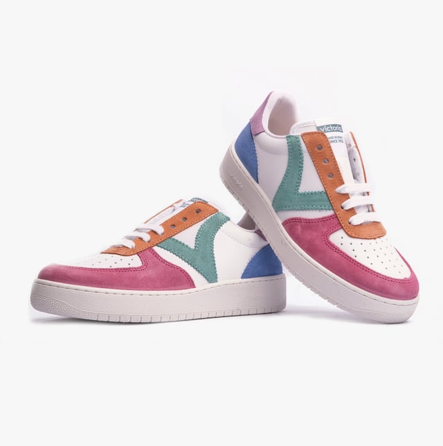 Victoria MADRID MULTICOLOUR Womens Trainers Rosa

 Upper Material: Leather/Synthetic

Lining Material: Textile

Sole Material: PVC

Closure/Fastening: Lace-Up

Features: Comfort

Toe Shape: Round

Shoe Width: Regular

Item Weight: 1 KG

Heel Height: Low (2.5-4.9cm)

Shoe Shaft Height: Low Top

Trainer Style: Casual

Gift Boxed: No
Product Code: 1258214/ROSA