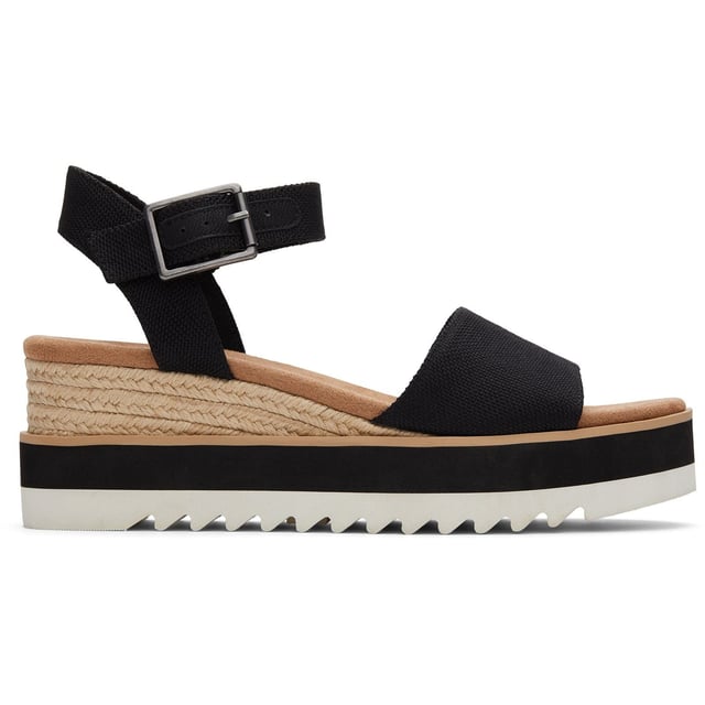 The women's Diana Sandal is the mid-height black platform wedge that gives you just the right amount of height with all functional features for the comfort-obsessed like an ultra-lightweight midsole with a stylish rope wrap detail