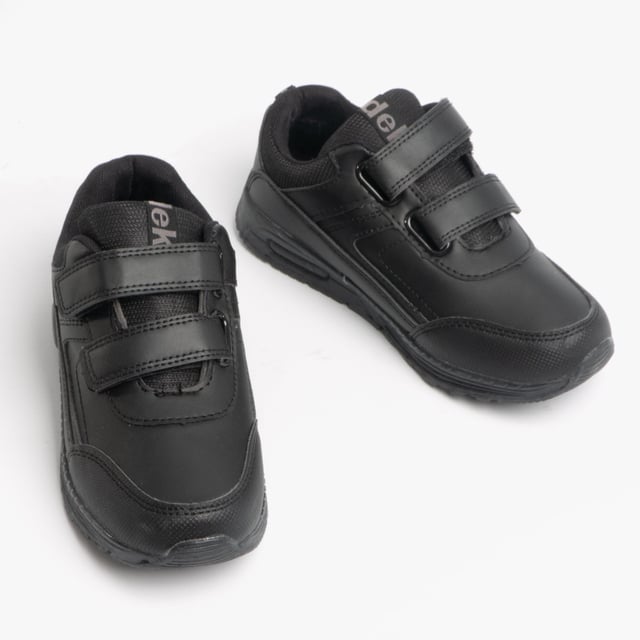 DEK FELIX II Boys School Trainers Black

 Upper Material: Synthetic

Lining Material: Fabric

Sole Material: Synthetic

Closure/Fastening: Touch Fasten

Features: Comfort,Breathable,Adjustable Strap

Toe Shape: Round

Shoe Width: Regular

Item Weight: 0.438 KG

Heel Height: Flat (Under 2.5cm)

Shoe Shaft Height: Low Top

Gift Boxed: No
Product Code: T852A