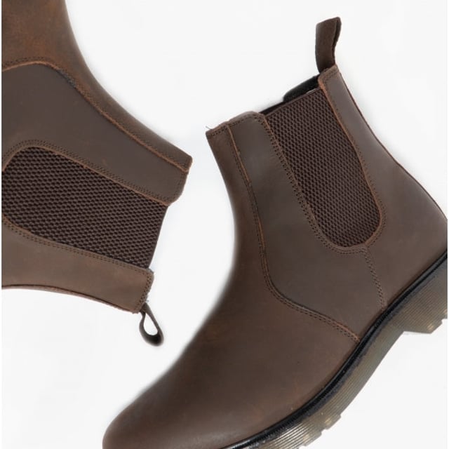 STB ELLIS Unisex Leather Air Cushioned Dealer Boots Waxy Brown STB STB ELLIS Unisex Leather Air Cushioned Dealer Boots Waxy Brown
Upper Material: Leather
Lining Material: Textile
Sole Material: Synthetic
Closure/Fastening: Slip-On
Features: Comfort,Breathable
Toe Shape: Round
Shoe Width: Regular
Item Weight: 1.66 KG
Heel Height: Flat (Under 2.5cm)
Shoe Shaft Height: Ankle
Boot Style: Occupational/Non-Safety Boots
Safety Features: Water Resistant
Product Code: ELLIS/BRN