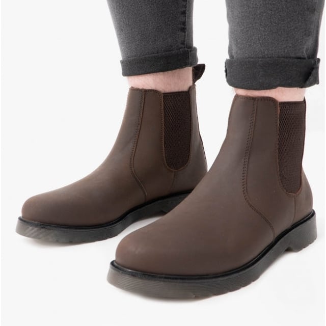 STB ELLIS Unisex Leather Air Cushioned Dealer Boots Waxy Brown STB STB ELLIS Unisex Leather Air Cushioned Dealer Boots Waxy Brown
Upper Material: Leather
Lining Material: Textile
Sole Material: Synthetic
Closure/Fastening: Slip-On
Features: Comfort,Breathable
Toe Shape: Round
Shoe Width: Regular
Item Weight: 1.66 KG
Heel Height: Flat (Under 2.5cm)
Shoe Shaft Height: Ankle
Boot Style: Occupational/Non-Safety Boots
Safety Features: Water Resistant
Product Code: ELLIS/BRN
