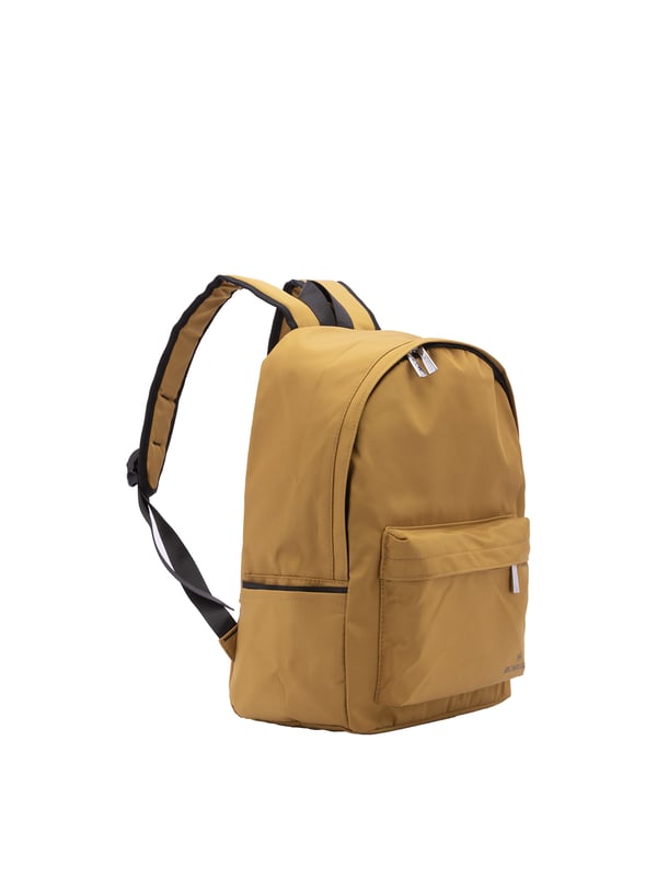 B Cavalli Mochila Unisexo Mochila unisex. El cierre es con cremallera. Los bolsillos internos son uno abierto. Los bolsillos exteriores son uno frontal con cremallera y dos laterales abiertos. La bandolera es ajustable en tela. El mango está fabricado en nailon. Hay un compartimento interno. El material exterior es 100% Poliéster. Internamente es 100% Poliéster. Medidas: 42x30x22 cm. Producto de moda