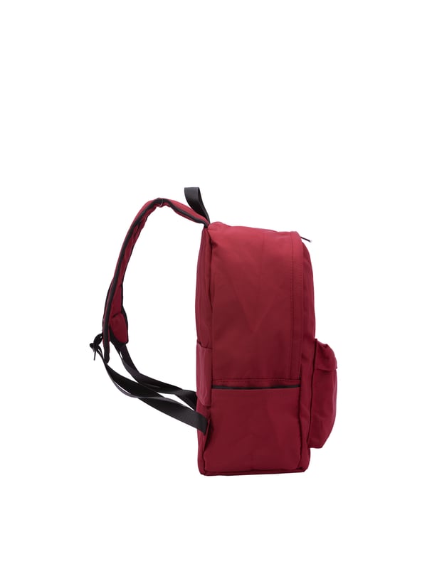 B Cavalli Mochila Unisexo Mochila unisex. El cierre es con cremallera. Los bolsillos internos son uno abierto. Los bolsillos exteriores son uno frontal con cremallera y dos laterales abiertos. La bandolera es ajustable en tela. El mango está fabricado en nailon. Hay un compartimento interno. El material exterior es 100% Poliéster. Internamente es 100% Poliéster. Medidas: 42x30x22 cm. Producto de moda