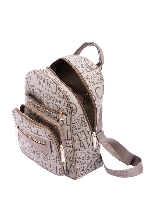 Mochila de mujer. El cierre es con cremallera. Los bolsillos internos son uno con cremallera. Los bolsillos externos son tres delanteros con cremallera y uno trasero con cremallera. La bandolera es ajustable en tela. Falta el mango. Hay un compartimento interno. El material exterior es ecopiel. Internamente es 100% Poliéster. Medidas: 26x33x16 cm. Producto de moda