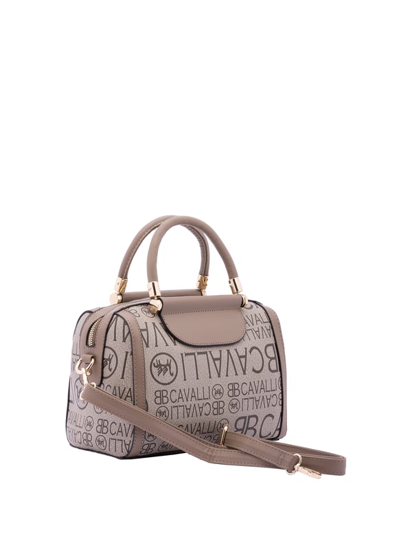 Bolso baúl de mujer. El cierre es con cremallera. Hay dos bolsillos internos con cremalleras. Los bolsillos externos son uno en la espalda con cremallera. La bandolera es ajustable y extraíble en ecopiel. El mango es de ecopiel. Hay un compartimento interno. El material exterior es ecopiel. Internamente es 100% Poliéster. Medidas: 18x25x14 cm. Producto de moda