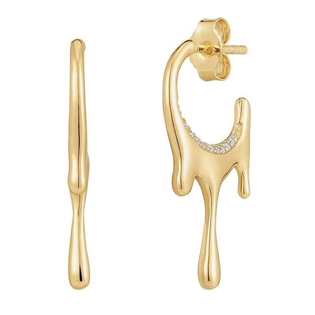Do you love unusual jewelry with a touch of extravagance? Then these breathtaking stud earrings from Glanzstücken München are a must-have for your jewelry box. The highly polished stud earrings made of 925 sterling silver and refined with 14 carat yellow gold plating present themselves in a unique teardrop shape. Sparkling zirconia with a precise diamond cut decorate the stud earrings and make your earlobes shine. The practical plug-in closure ensures the best wearing comfort and is easy to open and close. These stud earrings are the perfect choice for modern, elegant looks and add stylish accents to any occasion!