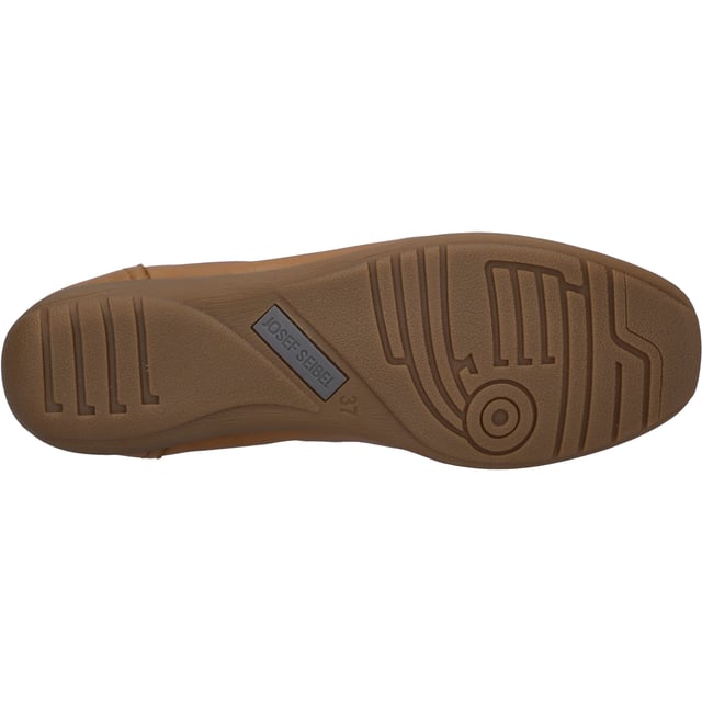 The long-lasting cow leather ensures a long shoe life. The practice elastic band allows a practicable entry into the shoe and gives the foot a lot of stability. The manufacturing type AGO guarantees lightness and longevity. The width G distinguishes this comfortable shoe. With this model Fenja 22 you have a classic companion for leisure at your side.