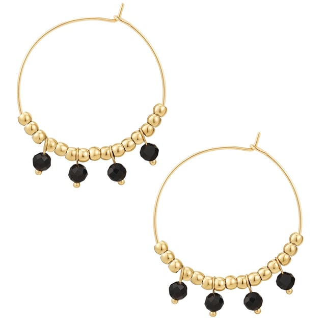 Do you like wearing upbeat accessories that aren't mainstream? Then these earrings from the EAST/SIDE label are exactly your thing! The classic creole is given a modern interpretation: strung on a delicate creole made of easy-care, yellow gold-plated stainless steel, small stainless steel balls combine with beads made of malachite and spinel to create a feel-good piece of jewelry. The creole exudes boho vibes and instantly conjures up a touch of festival spirit in any look, from casual to festive. Practical detail: A hook closure fits harmoniously into the design and makes it easy to put on and take off.