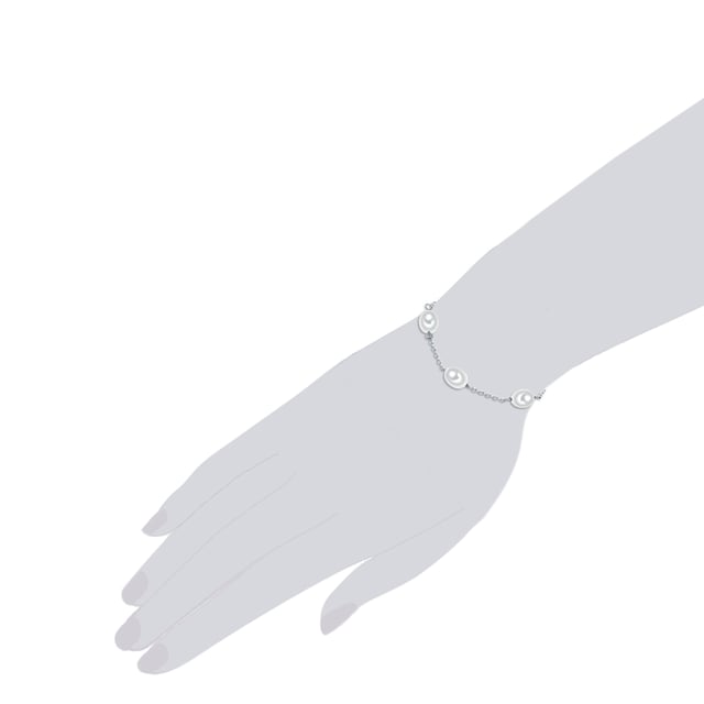 Hardly any other jewelry is as feminine and timeless as a pearl. This bracelet of the Valero Pearl label combines the classic pearl with modern silver gloss: pearls in rice shape alternate with delicate anchor chains, which gives the bracelet a modern touch. All pearls are carefully selected freshwater breeding breeds that inspire with their grandiose louster. The anchor chain is protected from starting through high -quality rhodiuming and is closed with a practical spring ring closure. Thanks to the extension piece, the bracelet can be easily adapted to the wrist.