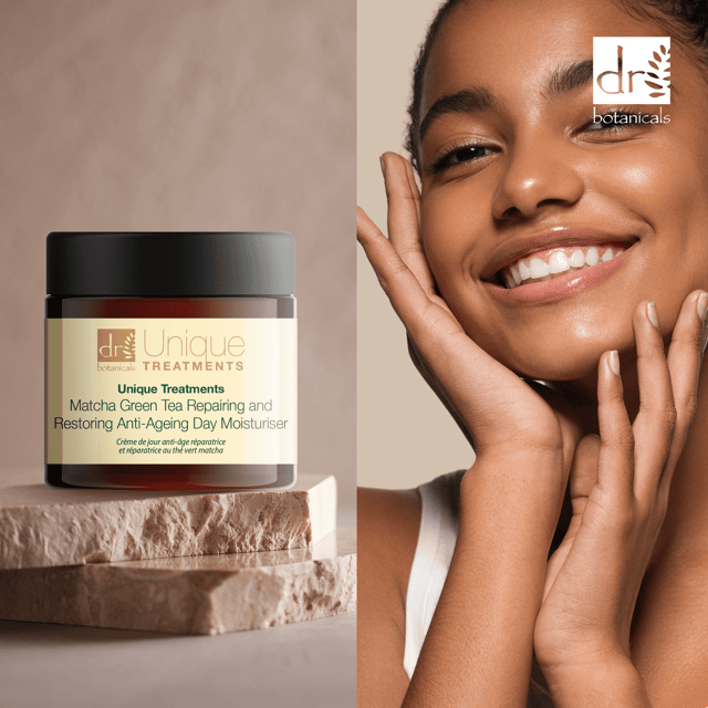 Dr Botanicals Unique Treatments Matcha Green Tea Repairing & Restoring Anti-Ageing Day Moisturiser 60ml Dr Botanicals Unique Treatments Matcha Green Tea Repairing And Restoring Anti-Ageing Day Moisturiser is a clean beauty formula that combines the power of matcha green tea, aloe vera, and botanical extracts to hydrate and repair the skin. This organic and natural moisturiser brightens the complexion, smooths texture, and enhances the skin's natural barrier for a healthy and radiant glow. Its lightweight and non-greasy formula is perfect for daily use, leaving the skin dewy, plumped, and protected.
