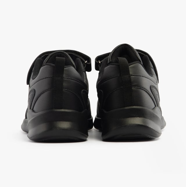 Hush Puppies MARLING BUNGEE LACE Unisex Sneaker Schwarz

Obermaterial: PU

Futtermaterial: Textil

Sohlenmaterial: EVA

Verschluss: Klettverschluss, Bungee Dehnungsbänder

Eigenschaften: Komfort, Memory Foam, Atmungsaktiv

Zehenform: Rund

Schuhweite: Normal

Artikelgewicht: 0,185 KG

Fersenhöhe: Niedrig (2,5-4,9 cm)

Schafthöhe: Niedrig

Schuhstil: Schule

Geschenkverpackung: Nein
Produktcode: HP_MARLINGBUNG_BLK