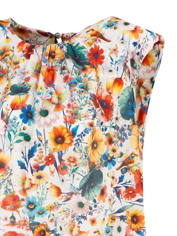 Das 19v69 ITALIA Sommerkleid *SUSA FLOWER* begeistert mit einem frischen, floralen Muster und einer luftigen Passform. Das ärmellose Design und der Rundhalsausschnitt sorgen für eine lässige Eleganz, während der leichte Stoff für angenehmen Tragekomfort an warmen Tagen sorgt – ideal für sommerliche Freizeitlooks.