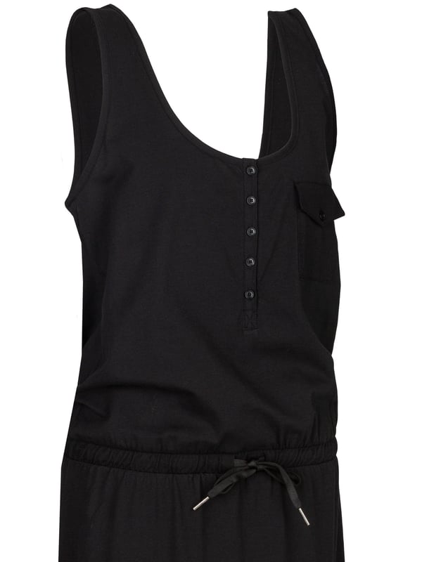 Replay Sommerkleider bieten einen luftigen, modernen Look für warme Tage. Mit leichten, hochwertigen Materialien und stilvollen Designs sorgen sie für Komfort und Eleganz. Ideal für den Alltag oder besondere Anlässe, verleihen sie jedem Outfit eine frische, feminine Note.