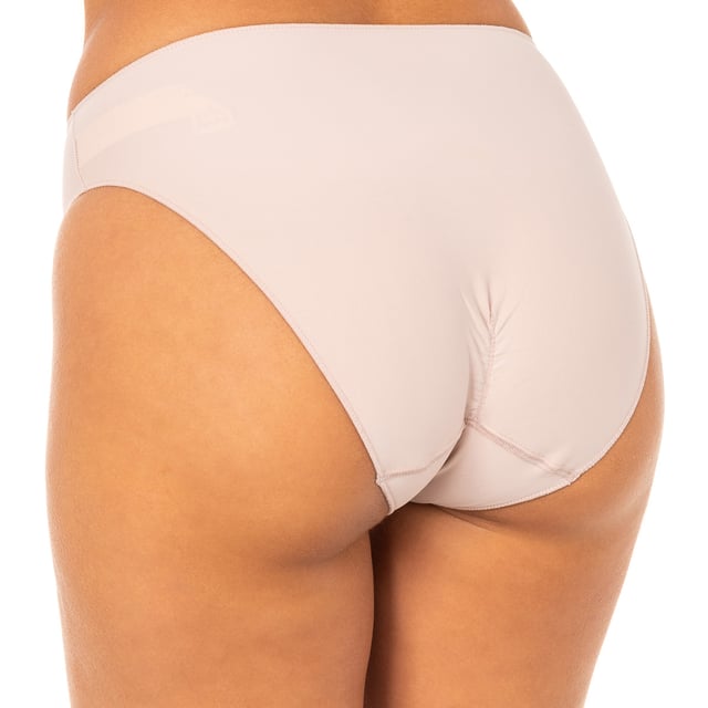 Discover the Pack-2 of High Waist Panties with breathable fabric, an essential choice for women who seek comfort and style in their daily underwear. These panties, also known as high waist briefs, are designed to provide a soft and fresh feeling all day long.

 Highlighted Features:

 Breathable Fabric: Made with high quality materials that allow optimal air circulation, keeping you fresh and comfortable at all times.

 High Waist Design: They offer a perfect fit and full coverage, comfortably adapting to the shape of the body without causing discomfort.

 Two-Pack: Includes two panties in each pack, providing practical options for your everyday life.

 Variety of Colors and Styles: Available in a wide range of colors and with various designs, from basic tones to modern prints, to satisfy all tastes and preferences.

 Durability and Ease of Care: They are resistant to washing and wear, maintaining their shape and softness even after multiple washes, making them a long-lasting and easy-care option.

 In short, the Pack-2 of High Waist Panties with breathable fabric is a must-have option that guarantees comfort, durability and style with every use, being essential in the intimate wardrobe of any modern woman.
 Composition: 87% Polyamide, 13% Elastane
 Care:
Wash at a maximum temperature of 30º.
 - Do not use bleach.
 - Do not use a dryer.
 - Do not iron.
 - Do not dry clean.