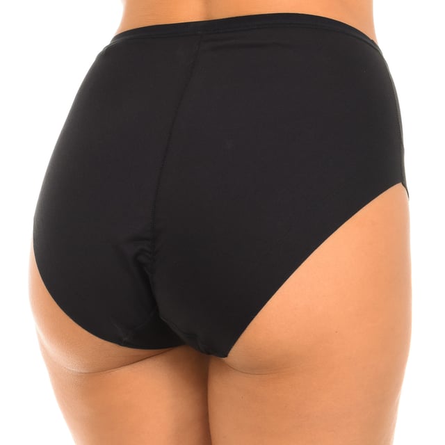 Cotton Band Slip Briefs - Janira

 Janira high waisted panties perfectly combine comfort and style.

 Line made of soft and elastic cotton, which provides extra comfort to the panties. It gathers and holds, both in front and behind. It does not press or dig, you do not notice it, nor do you notice it, it does not move if you move, thanks to the opaque band.

 High-waist briefs. Extremely soft cotton fabric, providing maximum comfort.

 With the quality that distinguishes Janira, these women's panties are ideal for those looking for underwear that combines elegance and comfort. Enjoy the advantages of Janira every day.
 Composition: 84% Cotton, 16% Elastane
 Care:
- Hand wash or delicate cycle.
 - Use mild detergent.
 - Do not use bleach.
 - Air dry.
 - Do not iron.