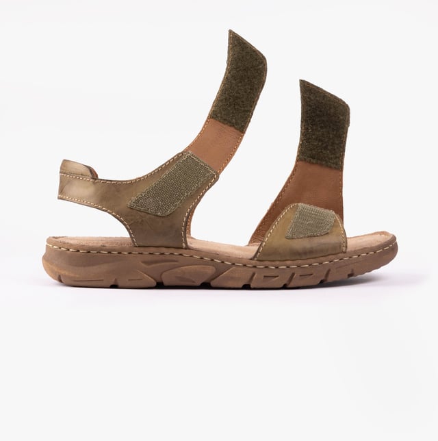 Josef Seibel BRENDA 08 Womens Sandals Khaki

  
 *   Upper Material: Leather 
 *  Lining Material: Leather 
 *  Sole Material: Rubber 
 *  Closure/Fastening: Touch Fasten 
 *  Features: Comfort,Lightweight 
 *  Shoe Width: Regular 
 *  Item Weight: 0.5 KG 
 *  Heel Height: Flat (Under 2.5cm) 
 *  Sandal Style: Open Toe 
 *  Gift Boxed: No  Product Code: 76808-932660