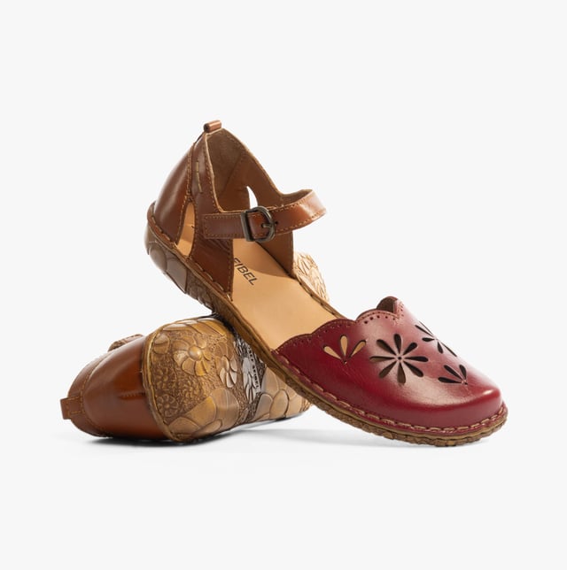 Josef Seibel ROSALIE 04 Sandalias de Mujer Rubin-Kombi

* Material Superior: Cuero
* Material del Forro: Cuero
* Material de la Suela: Goma
* Cierre: Hebilla
* Características: Comodidad, Ligero
* Anchura del Zapato: Regular
* Peso del Artículo: 0.4 KG
* Altura del Tacón: Plano (menos de 2.5 cm)
* Estilo de Sandalia: Punta Cerrada
* En Caja de Regalo: No
* Código del Producto: 79504-476471