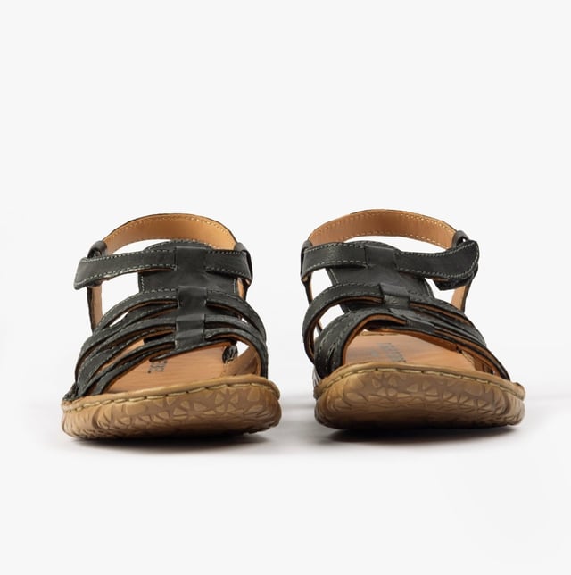 Josef Seibel IVY 02 Sandalias para Mujeres Negras

* Material Superior: Cuero
* Material del Forro: Cuero
* Material de la Suela: Goma
* Cierre/Sujeción: Velcro
* Características: Comodidad, Ligereza
* Ancho del Zapato: Regular
* Peso del Artículo: 0.5 KG
* Altura del Tacón: Plano (Menos de 2.5 cm)
* Estilo de Sandalia: Pescador
* Presentación en Caja de Regalo: No
* Código del Producto: 74102-160100