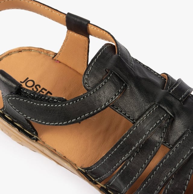 Josef Seibel IVY 02 Sandalias para Mujeres Negras

* Material Superior: Cuero
* Material del Forro: Cuero
* Material de la Suela: Goma
* Cierre/Sujeción: Velcro
* Características: Comodidad, Ligereza
* Ancho del Zapato: Regular
* Peso del Artículo: 0.5 KG
* Altura del Tacón: Plano (Menos de 2.5 cm)
* Estilo de Sandalia: Pescador
* Presentación en Caja de Regalo: No
* Código del Producto: 74102-160100