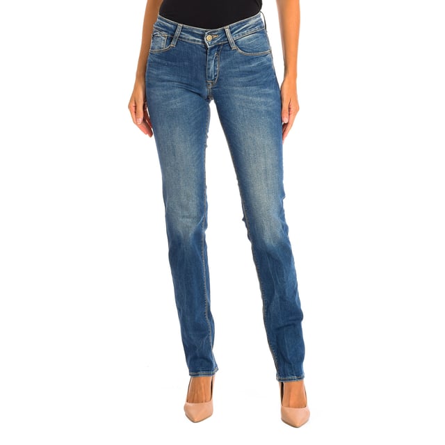Long Jeans Le temps des Cerises.
 denim color
 It is ideal for multiple combinations and different occasions.
 Main zipper and button closure.
 Two open pockets on the front.
 Back patch pockets.
 Belt loops.
 Seams seen in tone.

 Composition: 87% Cotton, 11% EME, 2% Elastane.

 -Machine wash at a maximum temperature of 60º.
 -Do not use a dryer.
 -Do not use bleach.
 -Iron temperature max. 150º.
 -Do not dry clean.
 Composition: 87% Cotton, 11% EME, 2% Elastane.
 Care:
-Machine wash at a maximum temperature of 60º.
 -Do not use a dryer.
 -Does not use bleach.
 -Iron maximum temperature 150º.
 -Do not dry clean.