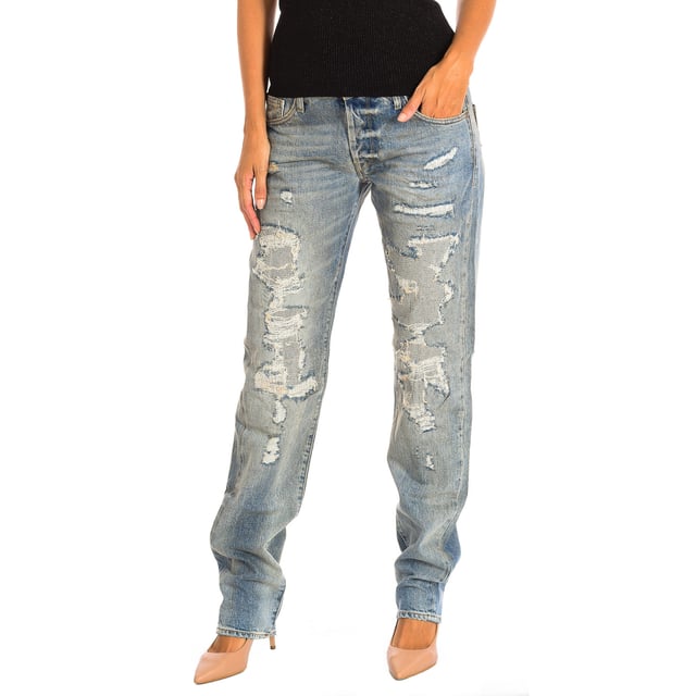 Lange Jeans Le temps des Cerises.  
 Denimfarbe  
 Sie ist ideal für verschiedene Kombinationen und Anlässe.  
 Hauptknopfverschluss.  
 Zwei offene Taschen vorne.  
 Aufgesetzte Taschen hinten.  
 Gürtelschlaufen.  
 Nahtdetails in passendem Farbton.  

 Zusammensetzung: 100% Baumwolle.  

 - Maschinenwäsche bei maximaler Temperatur von 60º.  
 - Nicht im Trockner trocknen.  
 - Nicht bleichen.  
 - Bügeln bei maximaler Temperatur von 150º.  
 - Nicht chemisch reinigen.  
 Zusammensetzung: 100% Baumwolle.  
 Pflege:  
 - Maschinenwäsche bei maximaler Temperatur von 60º.  
 - Nicht im Trockner trocknen.  
 - Nicht bleichen.  
 - Bügeln bei maximaler Temperatur von 150º.  
 - Nicht chemisch reinigen.