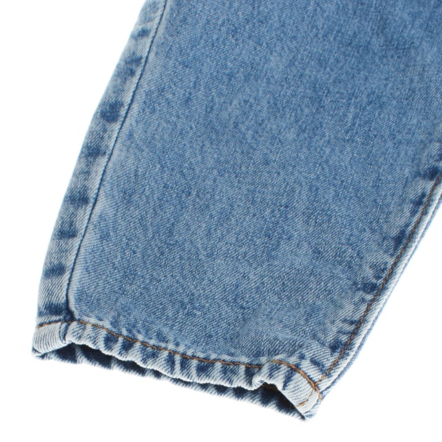 These barrel jeans for girls have a modern and relaxed design, characterized by their looser, high-waisted silhouette, with an adjustable waistband for greater comfort.

 Made of resistant denim.

 The classic 5-pocket design offers functionality, while the wide-cut leg that is slightly tapered at the ankles provides a contemporary and versatile look.

 Ideal for a casual and comfortable style, perfect to combine with different clothes.
 Composition: 100% Cotton
 Care:
- Machine wash cold.
 - Use similar colors in the wash.
 - Avoid the use of bleaches.
 - Dry at low temperature in the dryer.
 - Iron at low temperature.
 - Do not dry clean.