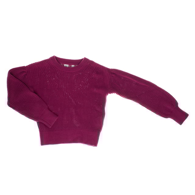 Jersey de manga larga para niña confeccionado en un tejido suave y cómodo, ideal para mantener el calor en días más frescos. 

Cuenta con un corte recto que llega a la altura de la cadera, ofreciendo un ajuste cómodo y relajado. 

Las mangas largas terminan en puños elásticos que aseguran un ajuste ceñido en las muñecas, proporcionando mayor confort y practicidad. La cintura también está acabada con un borde elástico que ayuda a mantener el jersey en su lugar y ofrece un ajuste perfecto. 

El cuello redondo completa este diseño clásico, ideal para combinar con diferentes prendas para un look versátil y casual.
 Composición: 100% Algodón
 Cuidados:
- Lavar a máquina en agua fría.
- Usar detergentes suaves.
- No usar secadora.
- Planchar a baja temperatura.
- No lavar en seco.